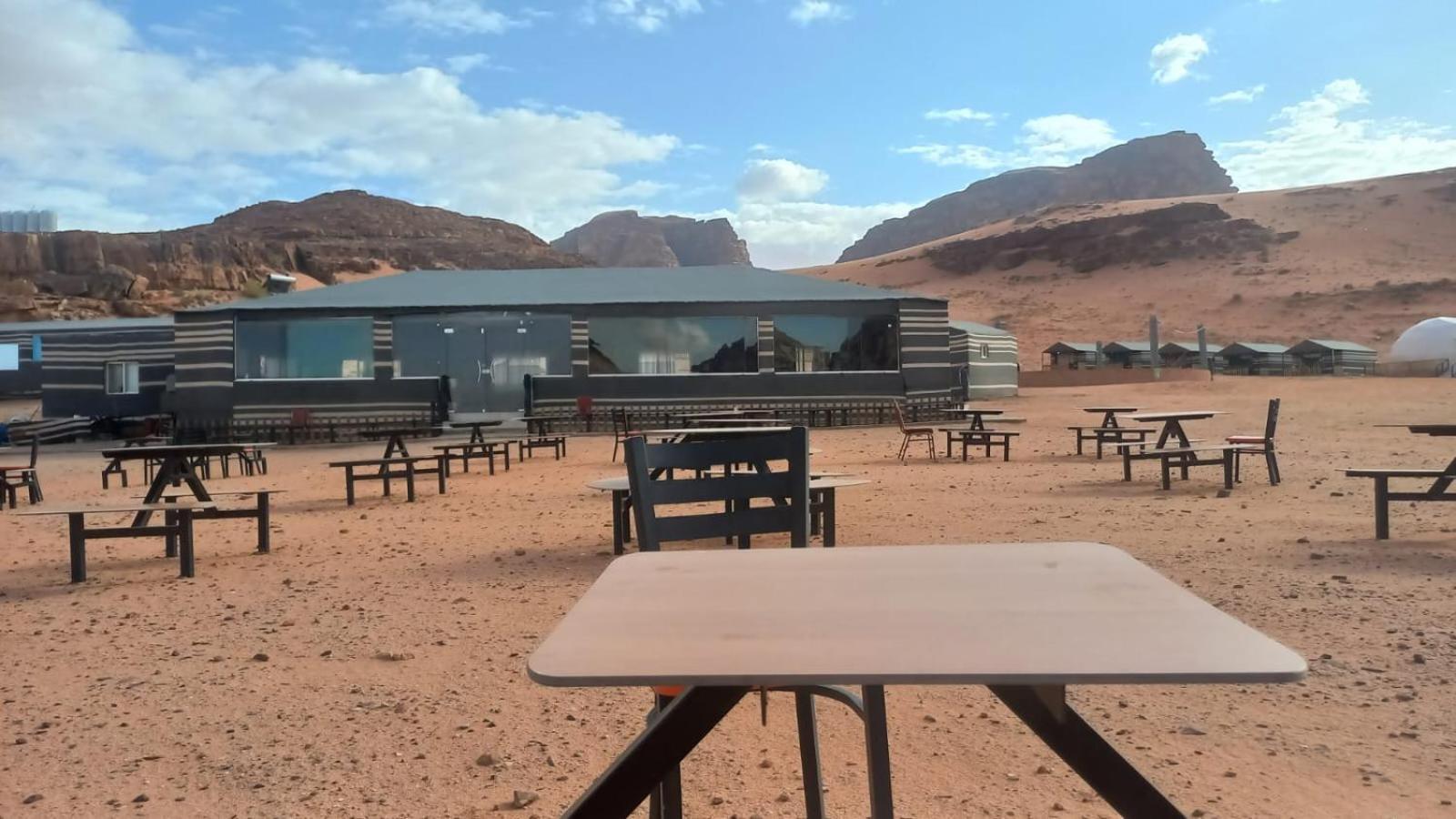 Hotel Al Raha Luxury Camp à Wadi Rum Extérieur photo