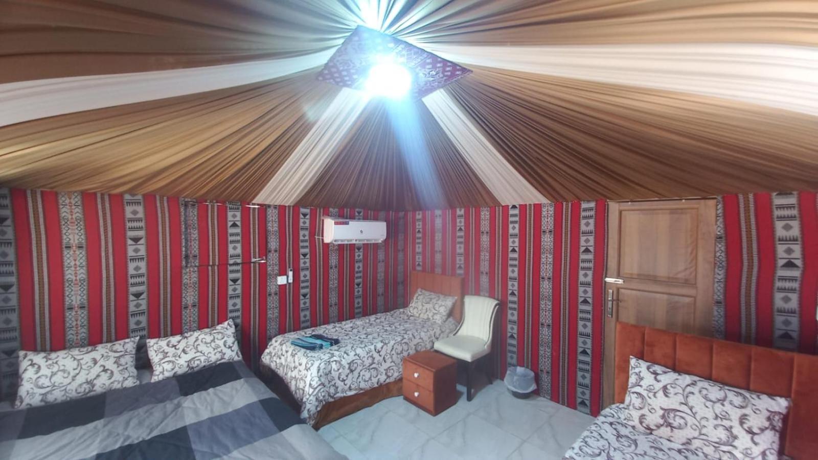 Hotel Al Raha Luxury Camp à Wadi Rum Extérieur photo