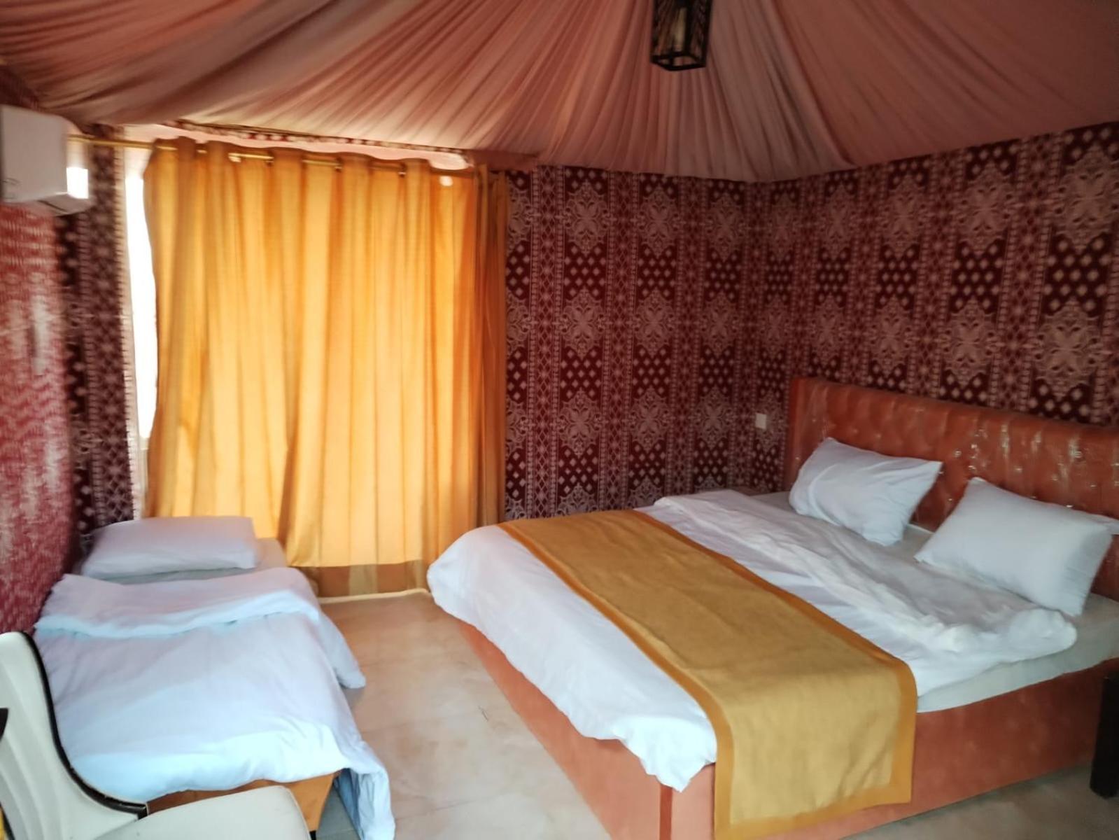 Hotel Al Raha Luxury Camp à Wadi Rum Extérieur photo