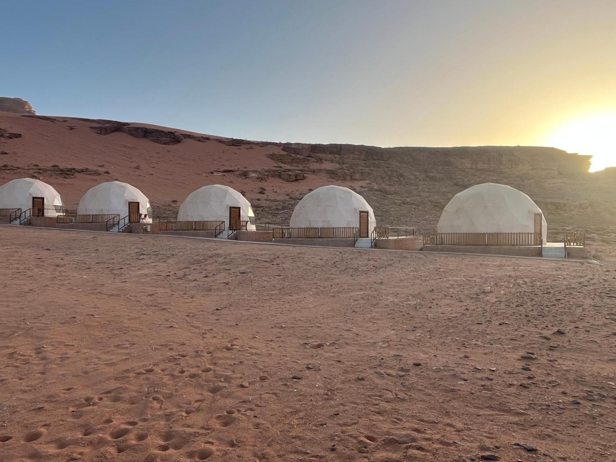 Hotel Al Raha Luxury Camp à Wadi Rum Extérieur photo