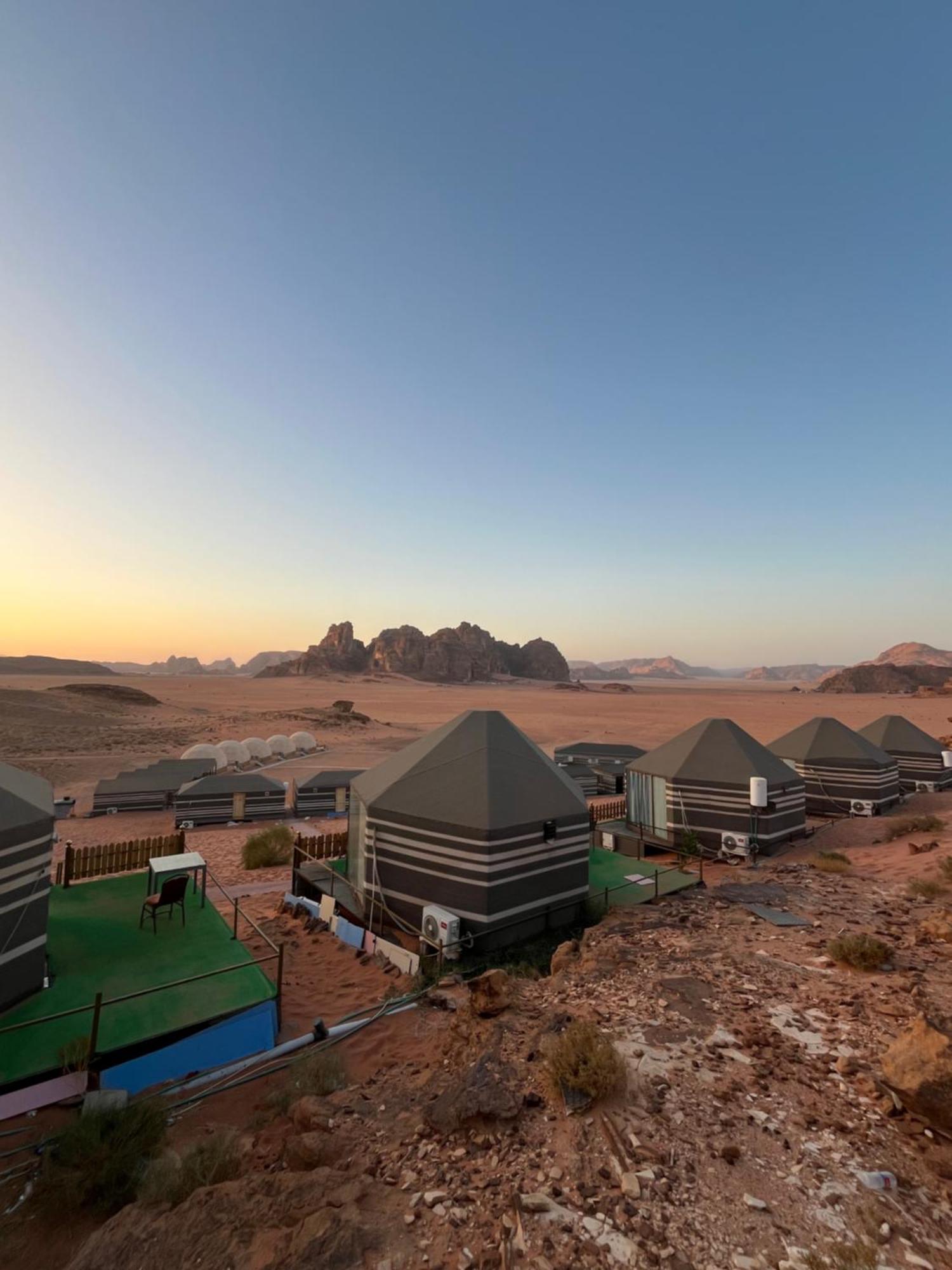 Hotel Al Raha Luxury Camp à Wadi Rum Extérieur photo