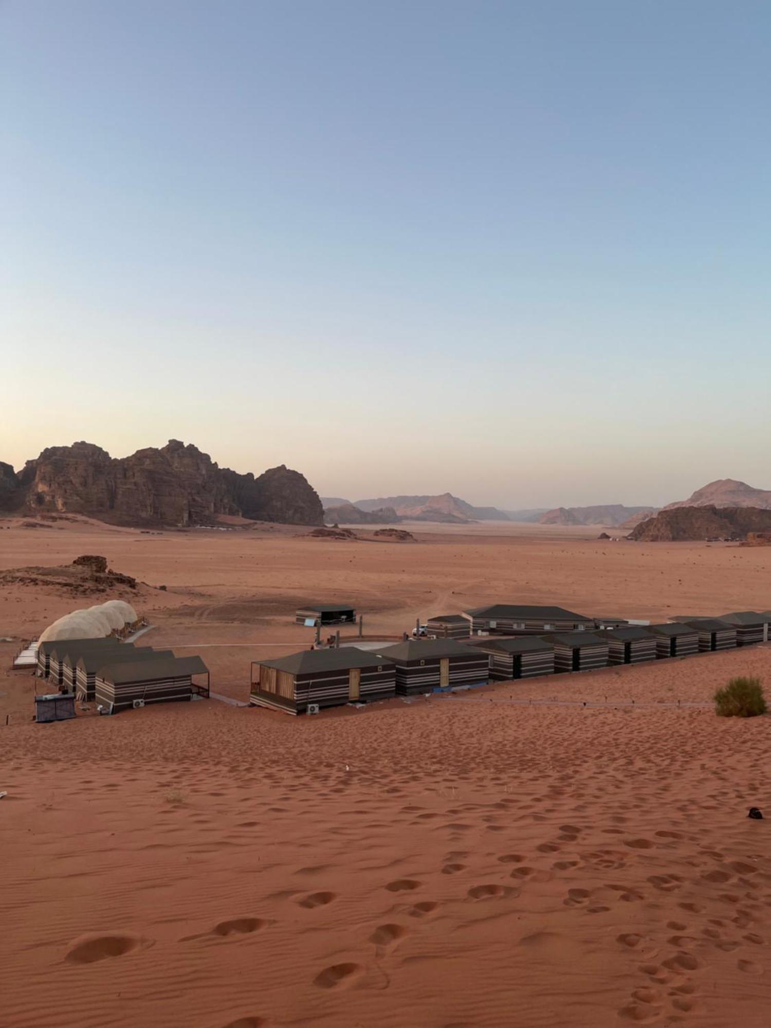 Hotel Al Raha Luxury Camp à Wadi Rum Extérieur photo