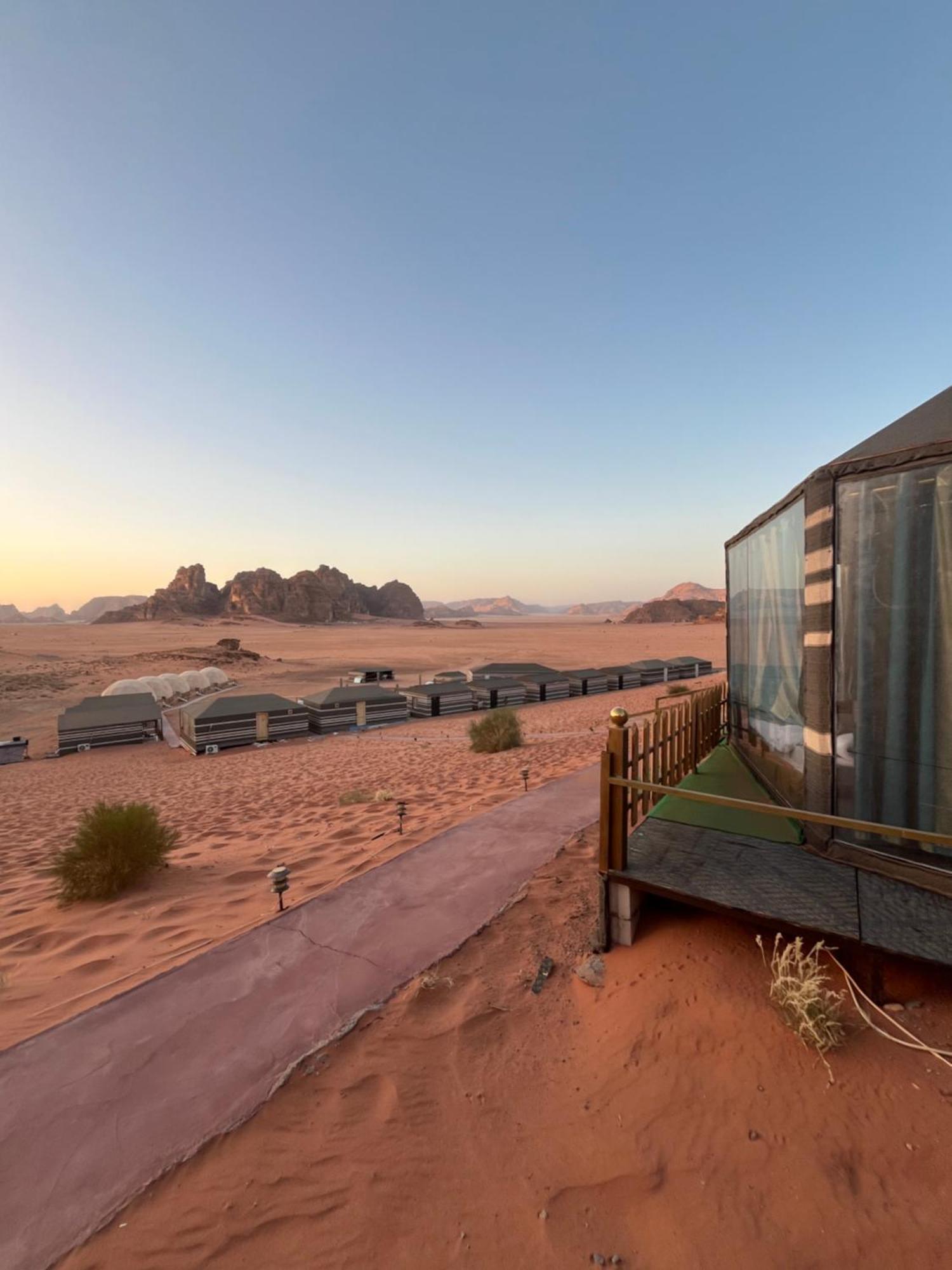 Hotel Al Raha Luxury Camp à Wadi Rum Extérieur photo