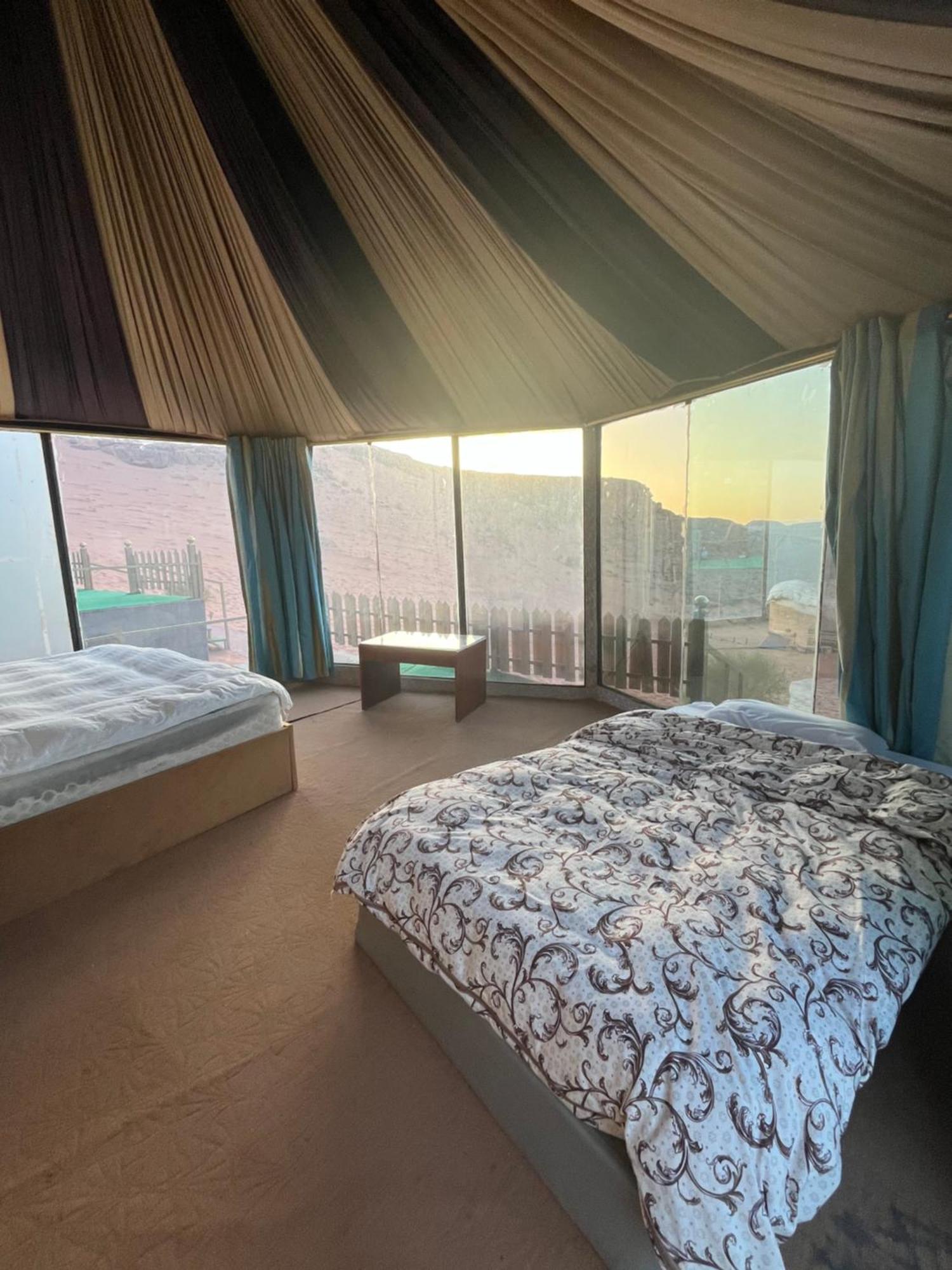 Hotel Al Raha Luxury Camp à Wadi Rum Extérieur photo