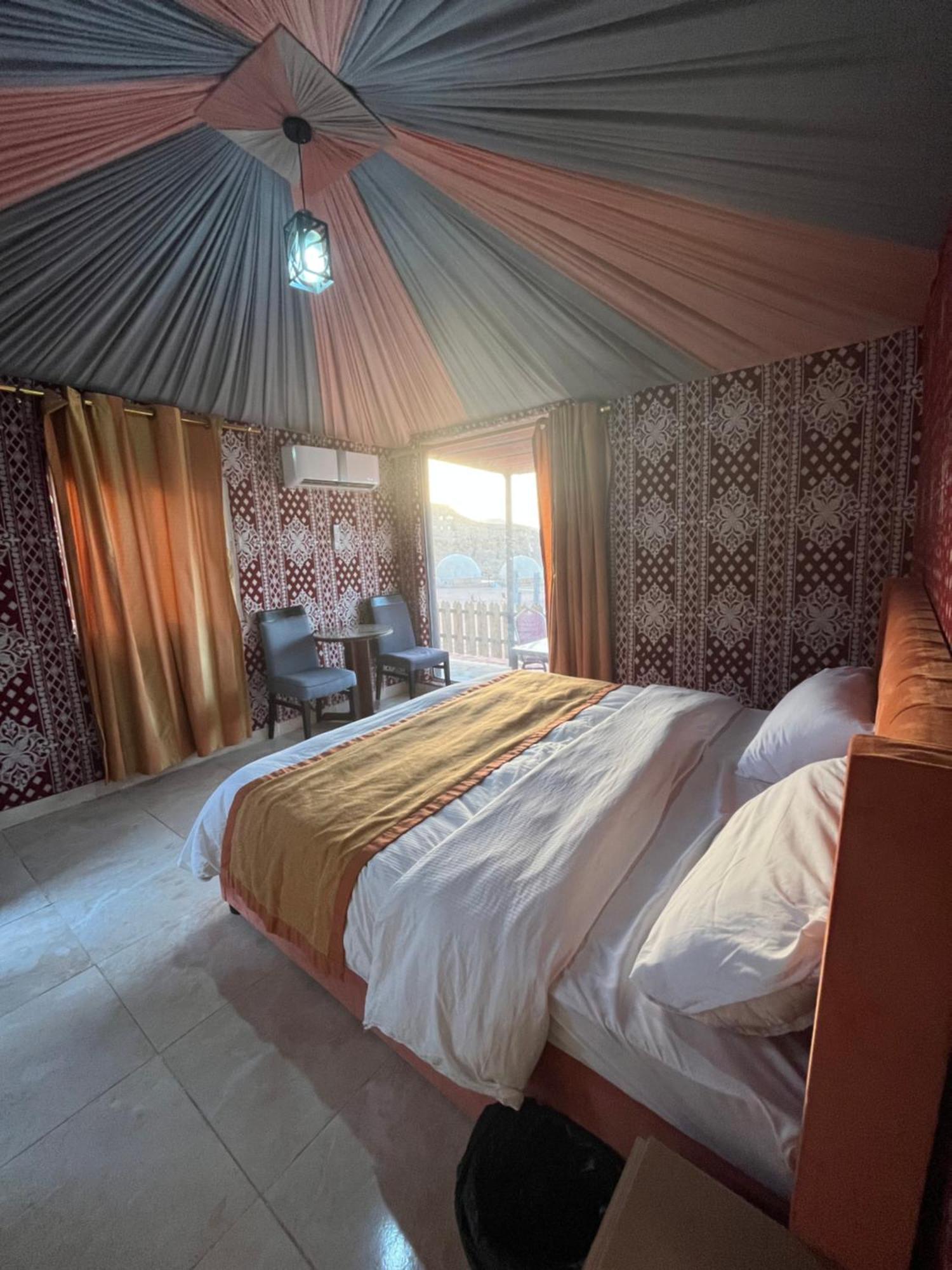 Hotel Al Raha Luxury Camp à Wadi Rum Extérieur photo